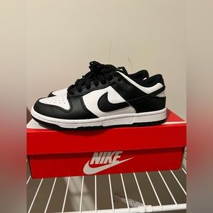 NIKE DUNK LOW ‘black and white’ size 6.5
